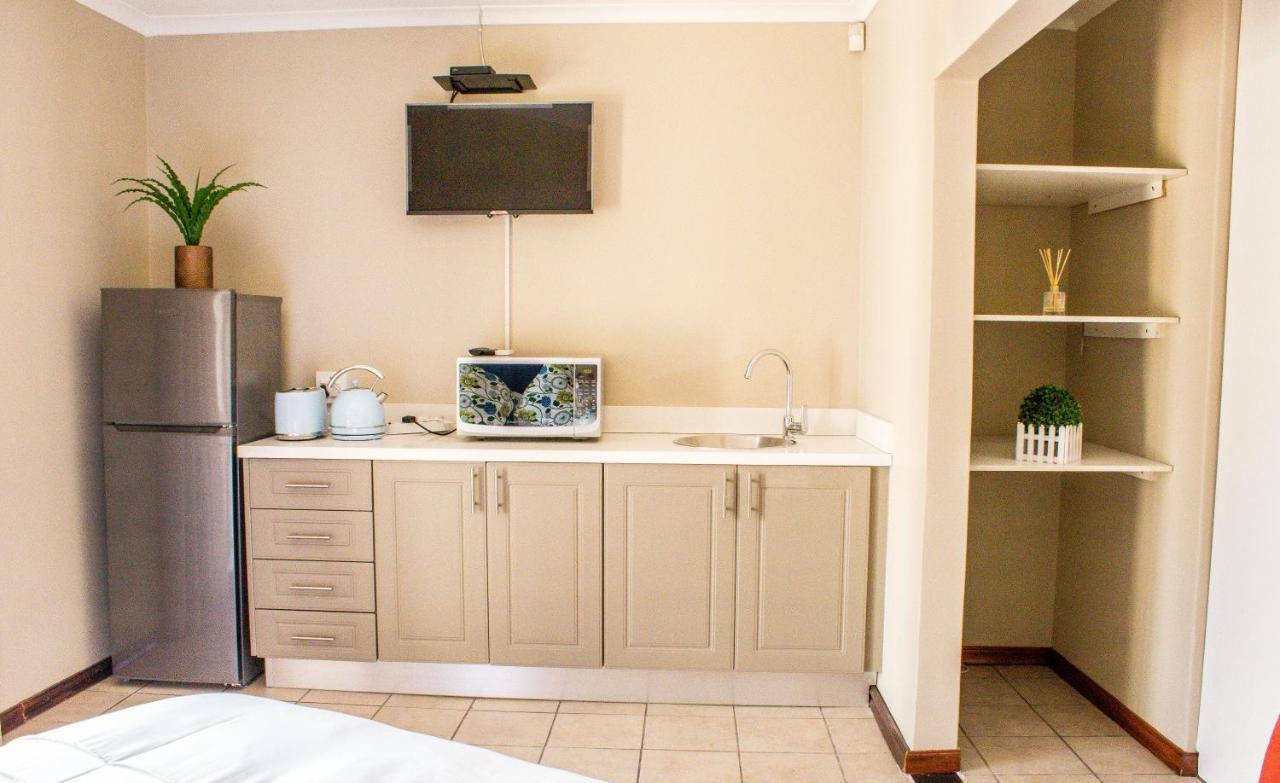 Pro Active Guest House Pretoria Exterior photo